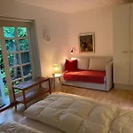بيت للعطل Idyllically Situated Wooden House By The Forest *