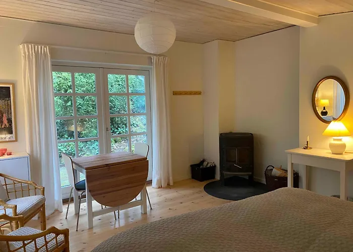 Holiday home Idyllically Situated Wooden House By The Forest